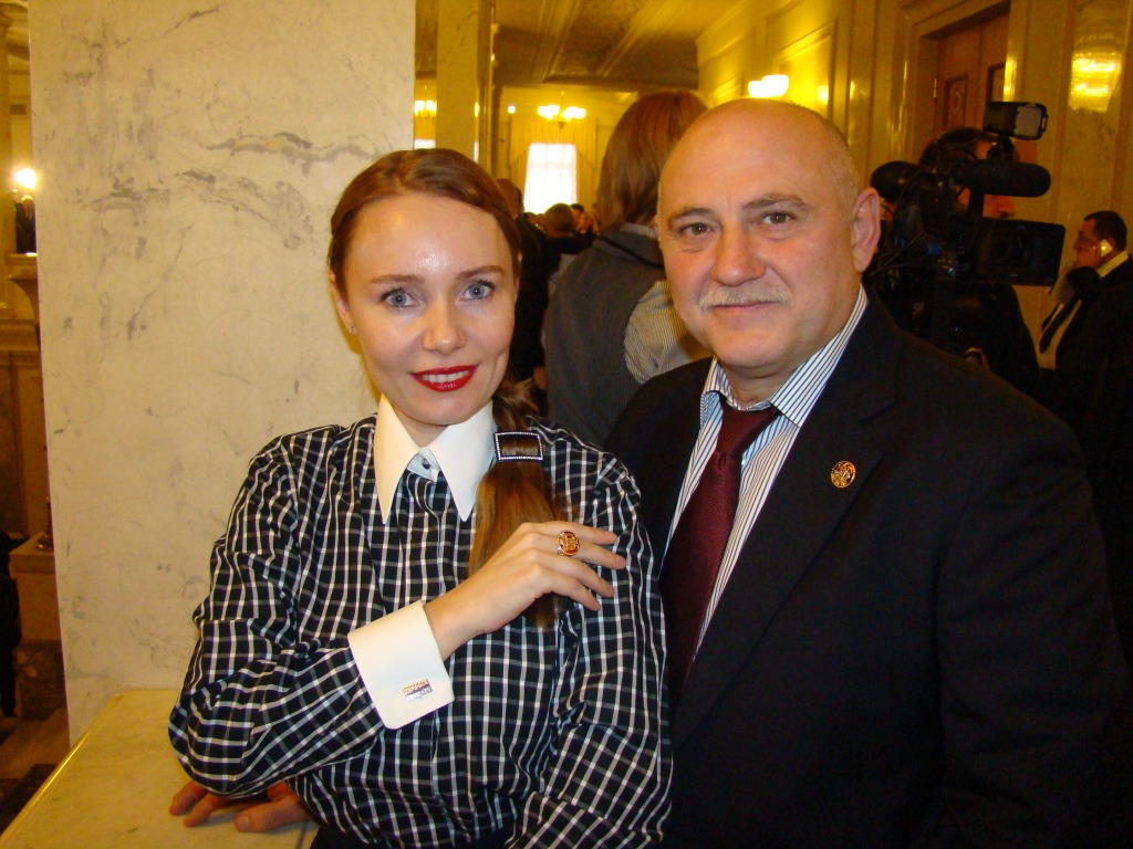 Екс-Президент депутатського клубу "ПАРЛАМЕНТ" М. Байракотримав значок почесного члена ВГО "ЕЛІТА ДЕРЖАВИ"